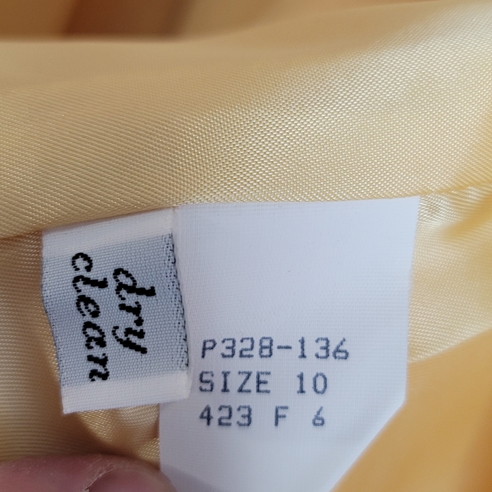 Pendleton Yellow Skirt Set - Picture 14 of 15